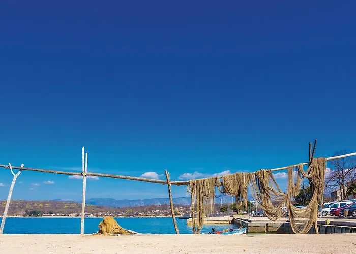 Cozy In With House A Panoramic View